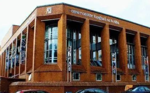 英國開設(shè)藝術(shù)指導(dǎo)的大學(xué)分享 英國開設(shè)藝術(shù)指導(dǎo)的大學(xué)分享