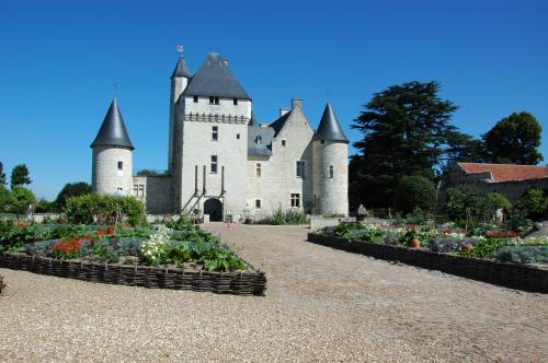 移民法國享有400多項福利待遇，那你知道申請流程和條件嗎？