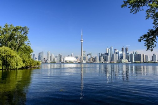 2023加拿大申請(qǐng)雇主移民項(xiàng)目有哪些？所需條件是什么？