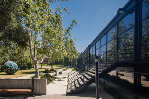 藝術中心設計學院獎學金申請指南！