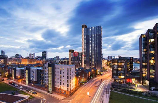 2024年移民英國可以享受哪些福利待遇？教育醫療育兒養老福利大全！